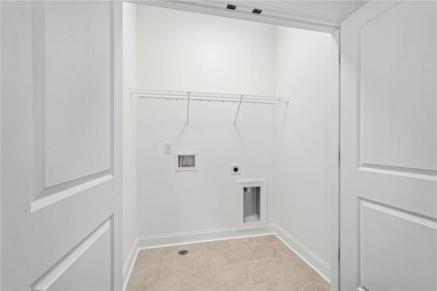 Spacious, unfurnished interior of a new home in Millcroft Townhomes, Buford (Image 47). Spacious, unfurnished interior of a new home in Millcroft Townhomes, Buford (Image 47).