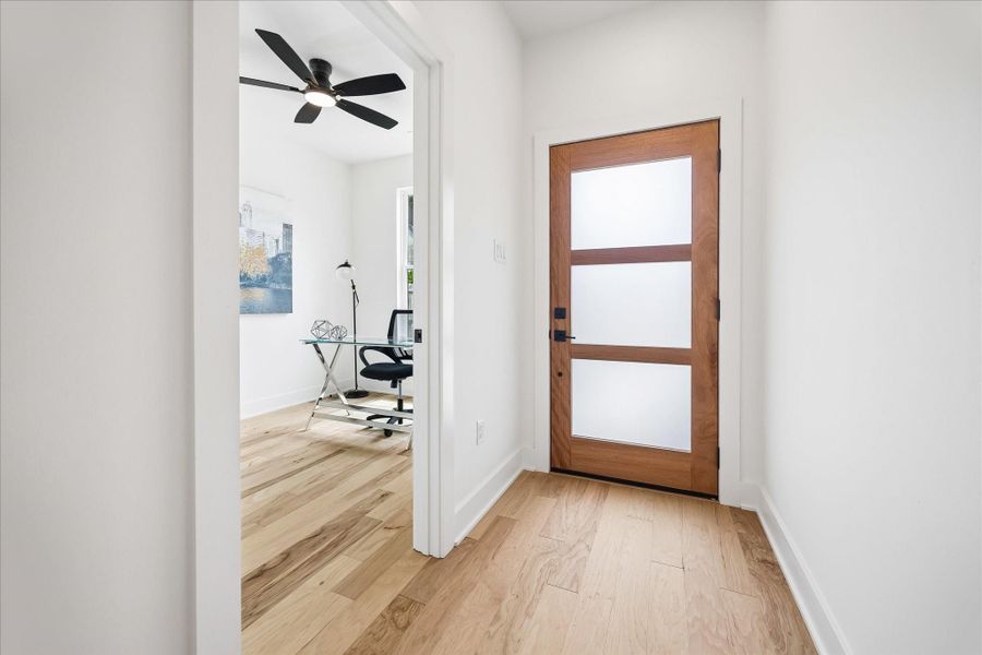 Spacious, unfurnished interior of a new home in , Houston (Image 30).