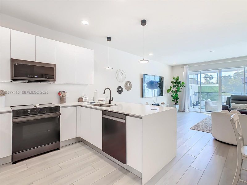 Furnished interior view inside a new home in , Clermont (Image 26).