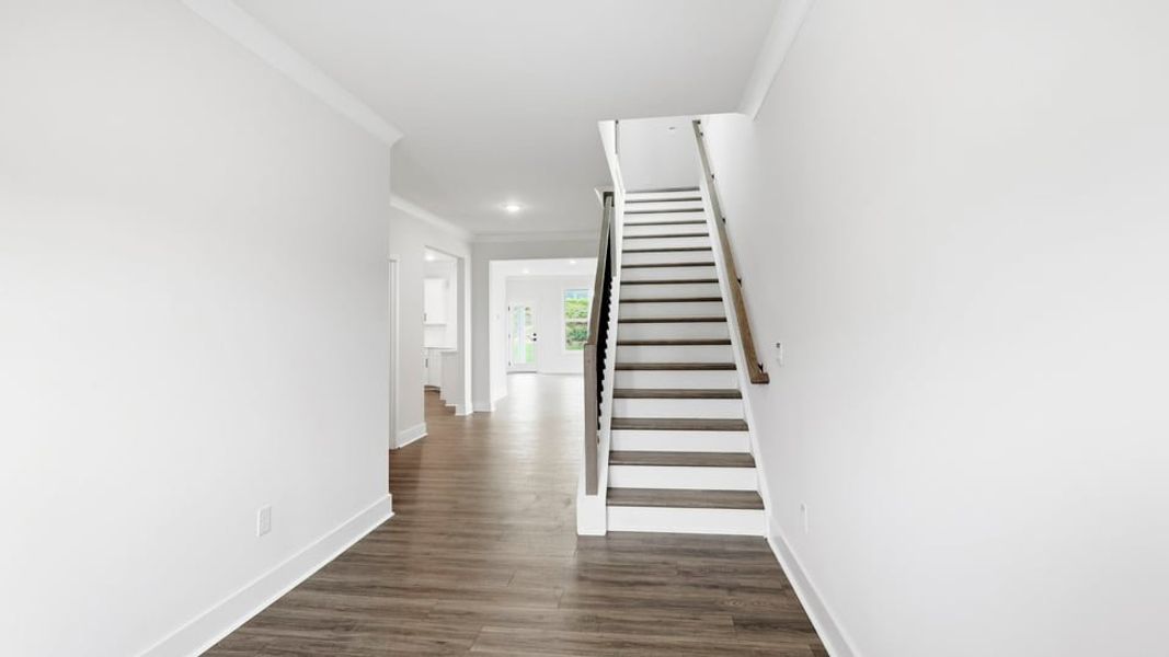 Spacious, unfurnished interior of a new home in Sycamore Cove, Woodruff (Image 17).