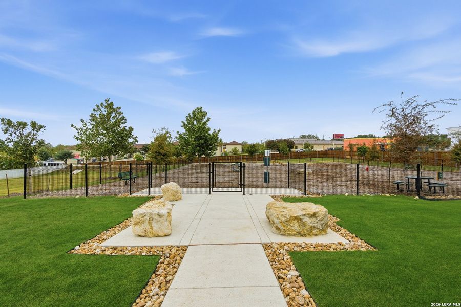 Community amenities in Rose Hill, San Antonio (Image 39).