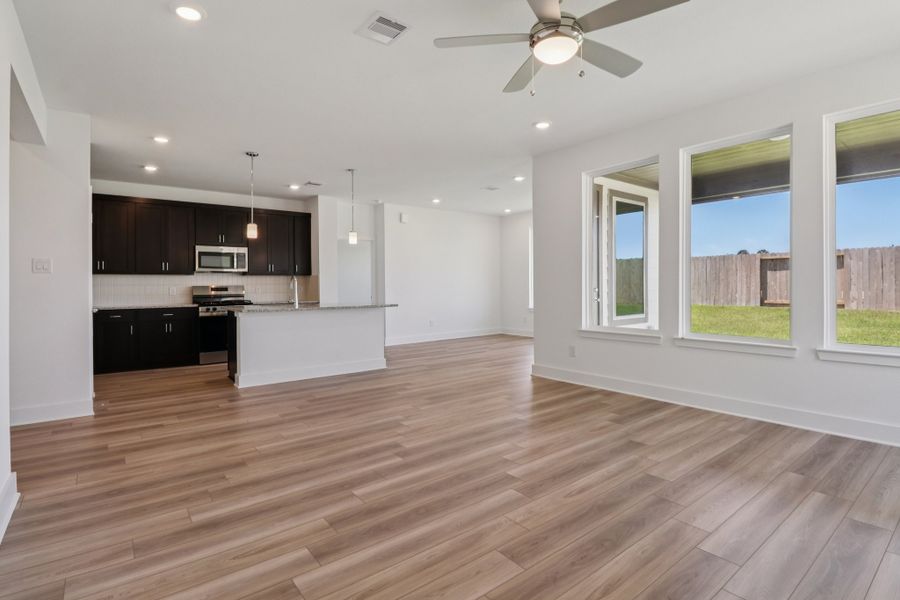 Representative unfurnished interior of a home built from the Levi by Risewell Homes in The Canopies, Splendora (Image 5).