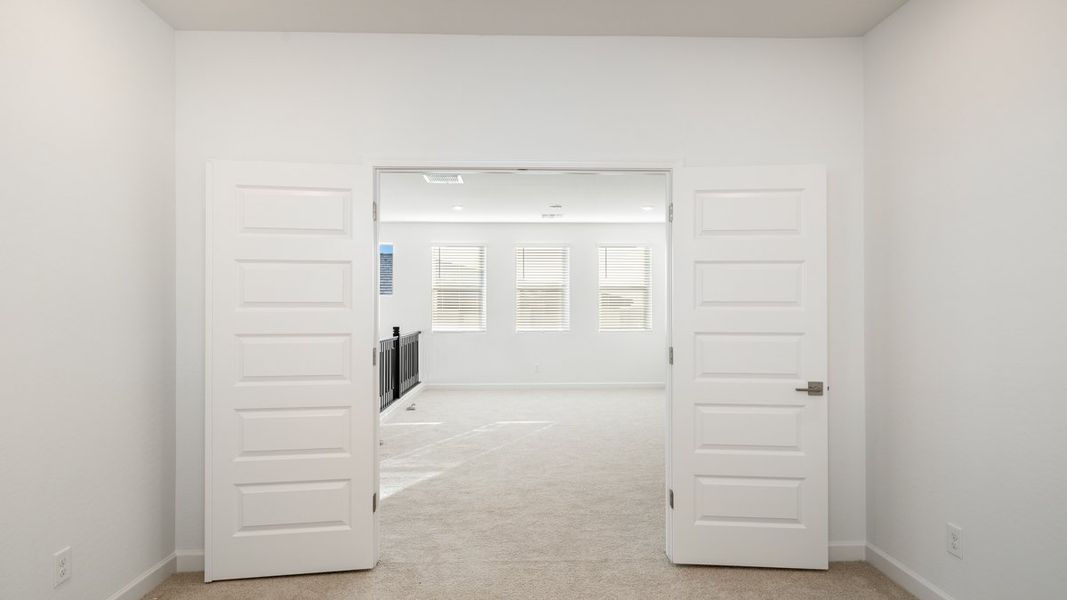 Spacious, unfurnished interior of a new home in Aloravita, Peoria (Image 30).