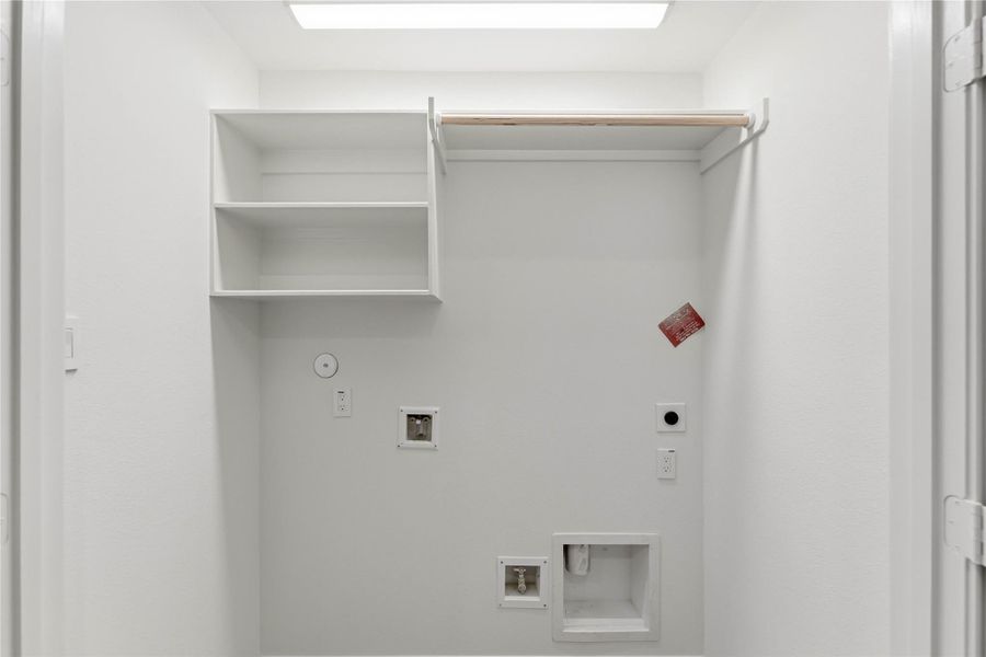 Spacious, unfurnished interior of a new home in , Houston (Image 21).