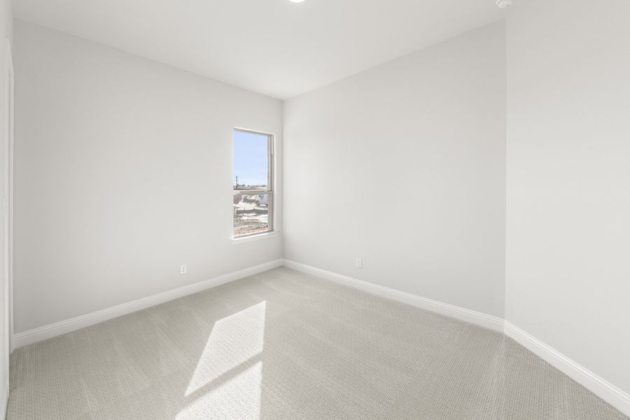 Representative unfurnished interior of a home built from the Glen Rose by Windsor Homes in Anna Town Square, Anna (Image 27).