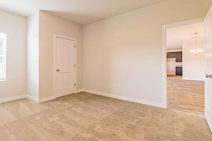 Spacious, unfurnished interior of a new home in Southern Hills, McDonough (Image 29).