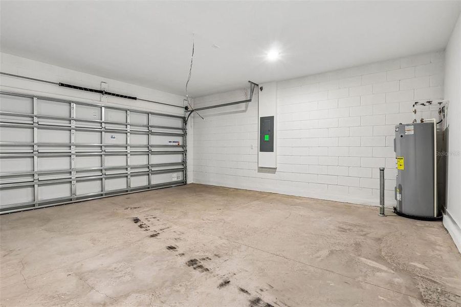 Spacious, unfurnished interior of a new home in Liberty Trace, Haines City (Image 37). Spacious, unfurnished interior of a new home in Liberty Trace, Haines City (Image 37).
