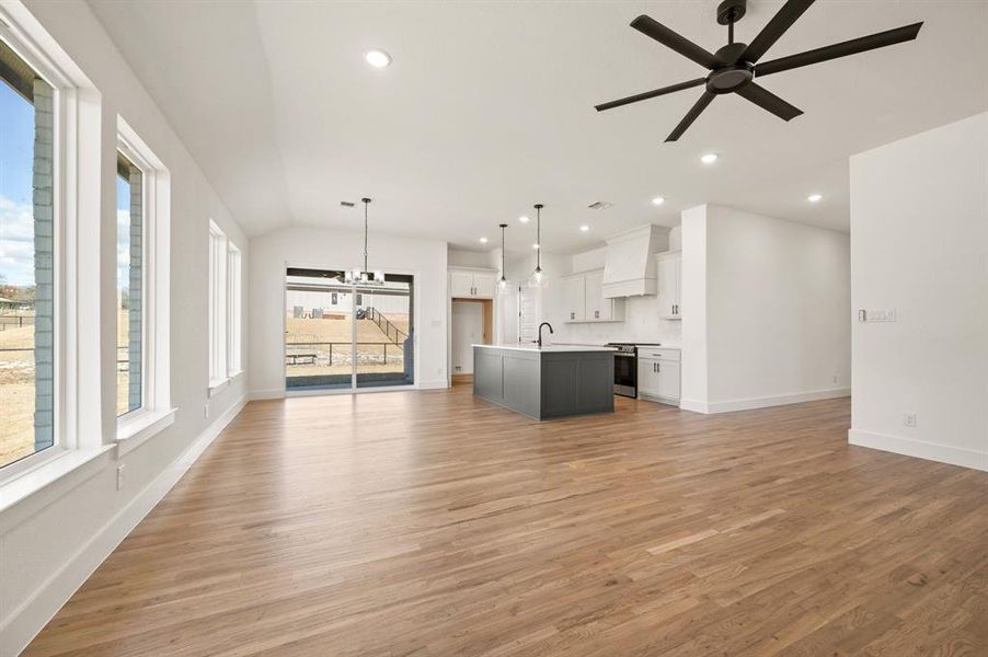 Spacious, unfurnished interior of a new home in Rocky Top Ranch, Reno (Image 18).