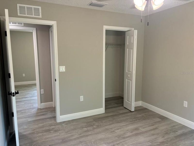 Spacious, unfurnished interior of a new home in , Dunnellon (Image 24).