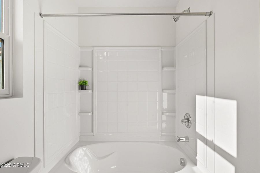 6-web-or-mls-Tigua-6 6-web-or-mls-Tigua-6