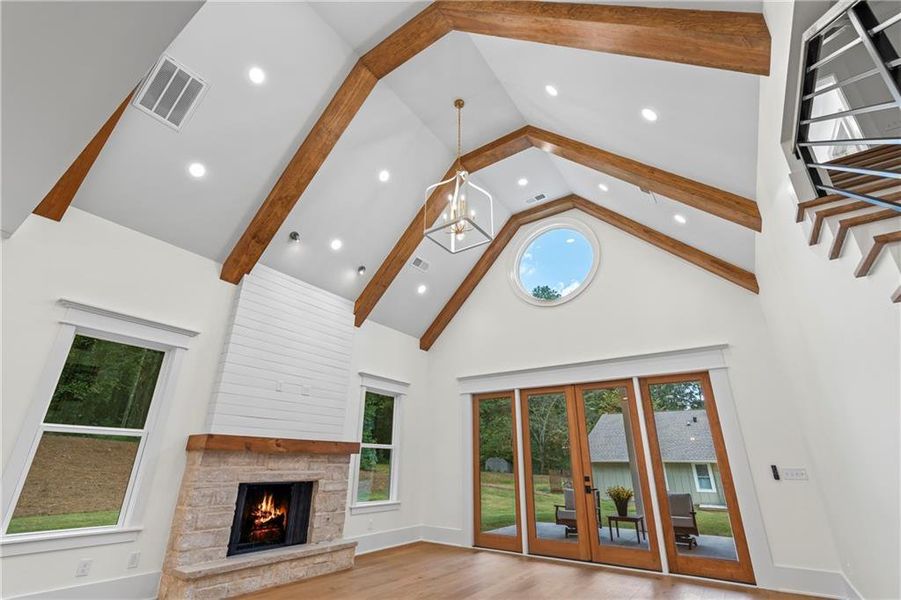 Image 98 of a home in .