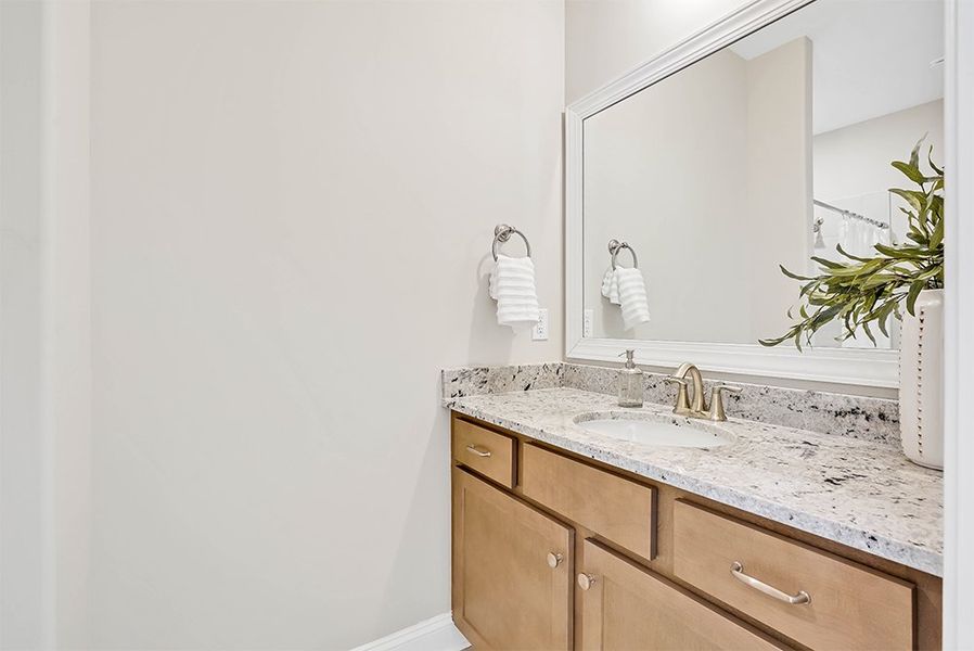 Pierre's Bay, Guest Bathroom