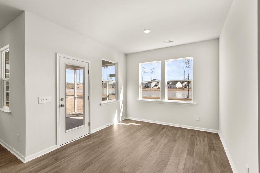Spacious, unfurnished interior of a new home in Sweetgrass at Summers Corner, Summerville (Image 10).