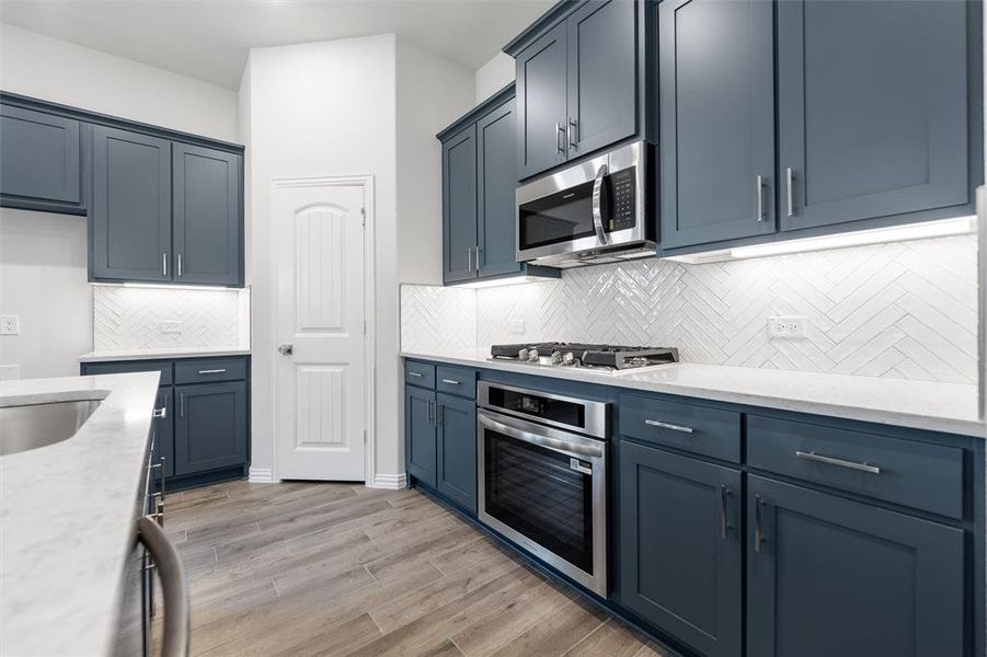 Furnished interior view inside a new home in Morningstar, Aledo (Image 7).
