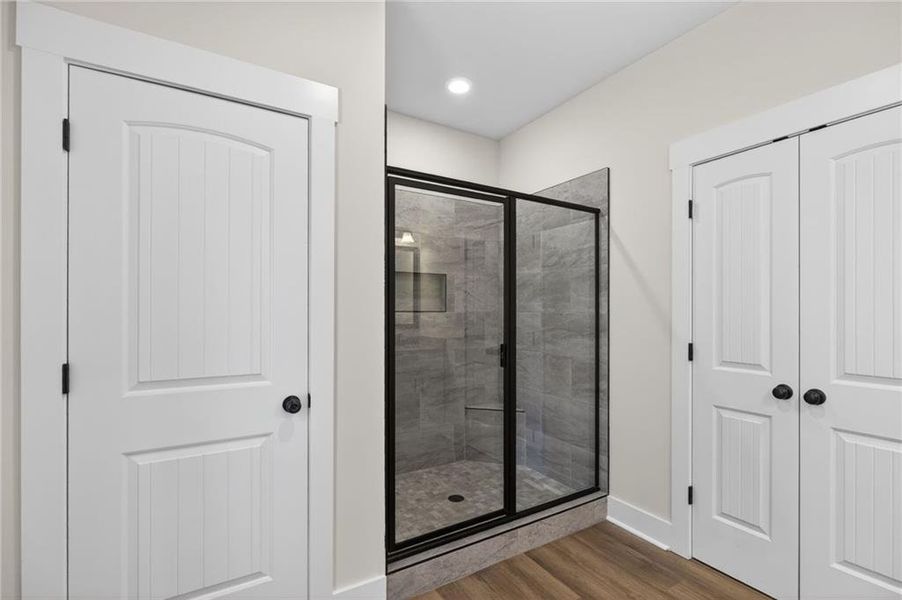 Furnished interior view inside a new home in , Silver Creek (Image 16).
