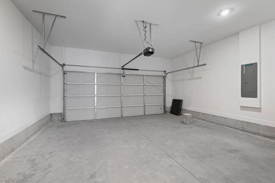 Spacious, unfurnished interior of a new home in Reserve at Hickory Walk, Kennesaw (Image 46).