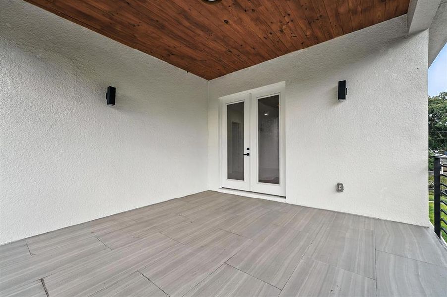 Exterior details and patio area of a home in , Orlando (Image 25). Exterior details and patio area of a home in , Orlando (Image 25).