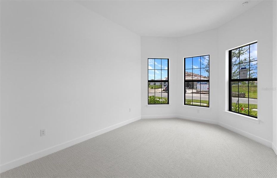 Spacious, unfurnished interior of a new home in Lakespur Wellen Park, Venice (Image 16).