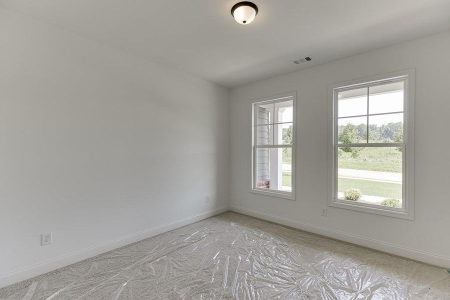 Spacious, unfurnished interior of a new home in , Jefferson (Image 29).