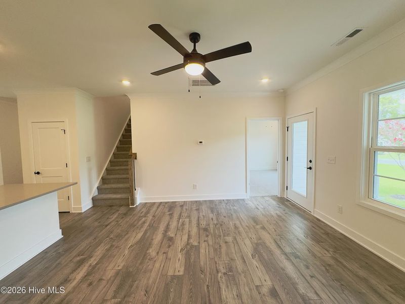 Spacious, unfurnished interior of a new home in Autumn Trail, Bolivia (Image 17).