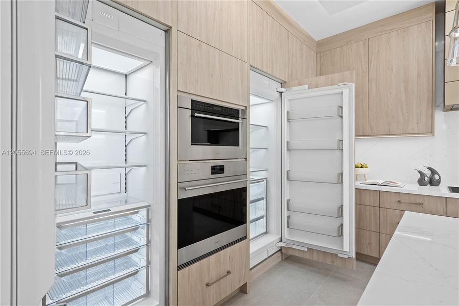 Furnished interior view inside a new home in , Fort Lauderdale (Image 78).