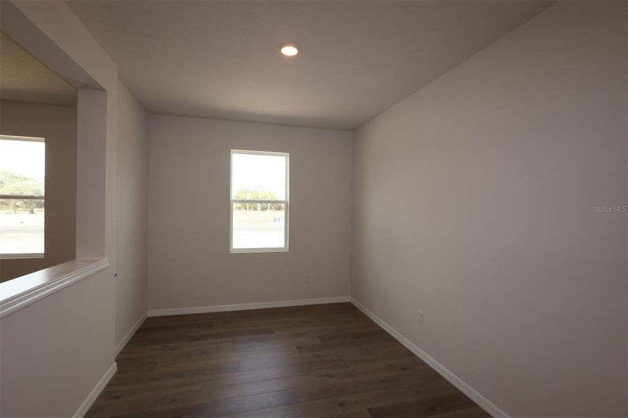 Spacious, unfurnished interior of a new home in Eastlyn, Bradenton (Image 11).
