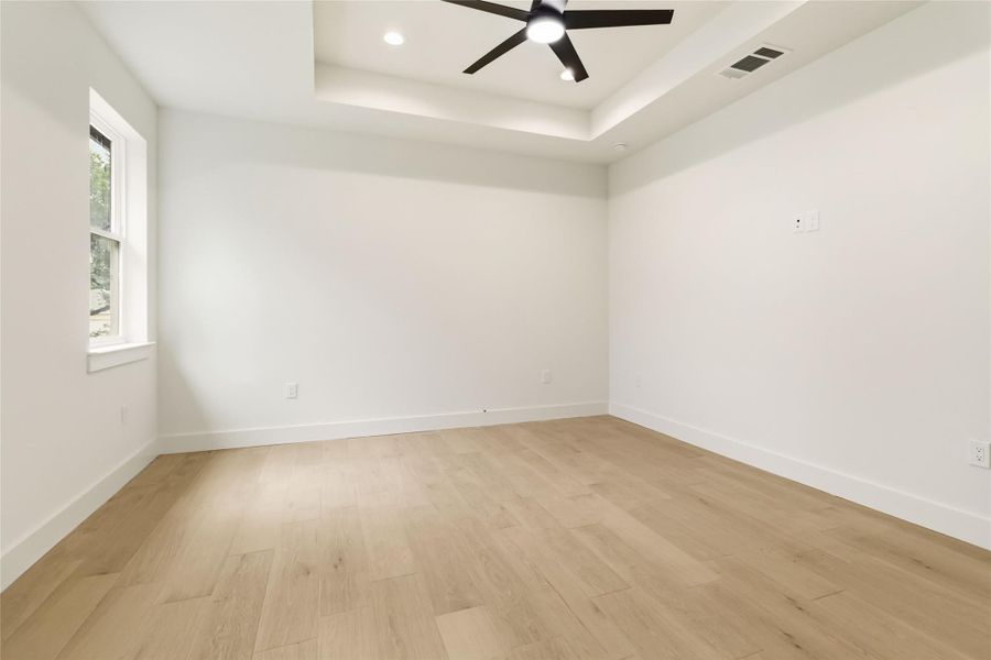 Primary bedroom without virtual staging