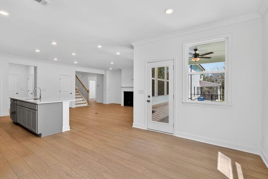 Spacious, unfurnished interior of a new home in Bailey Fence, Dacula (Image 37).