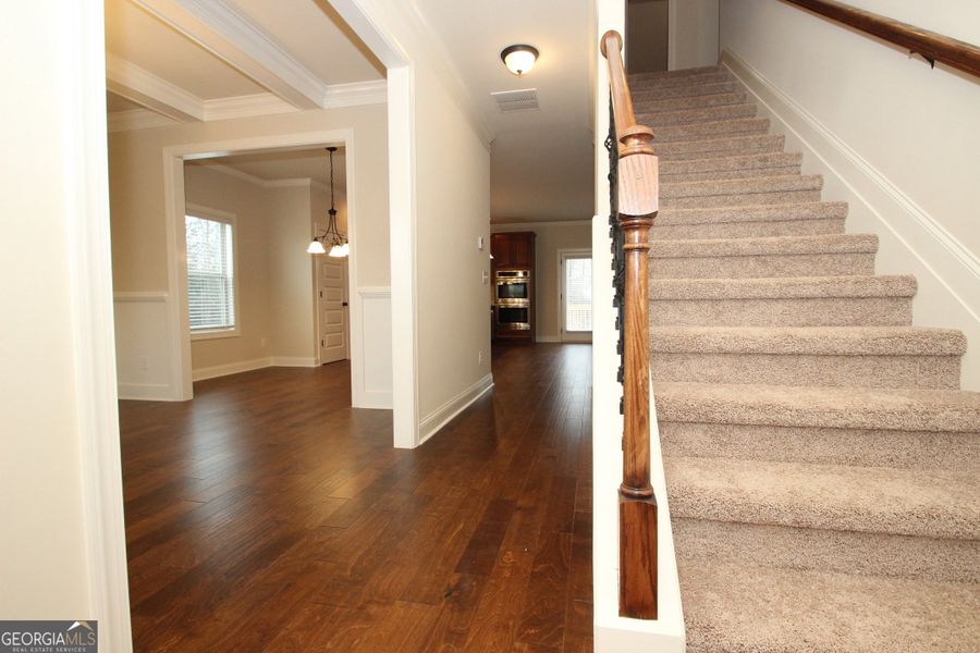 Spacious, unfurnished interior of a new home in Greystone, Forsyth (Image 6).