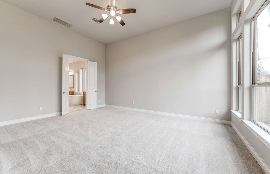 Spacious, unfurnished interior of a new home in The Highlands 55′, Porter (Image 25).