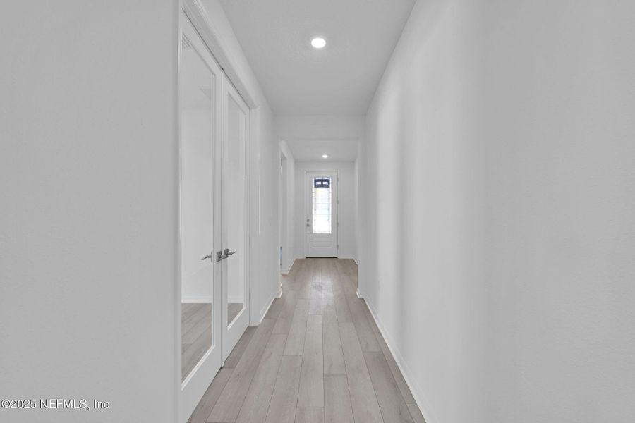 Spacious, unfurnished interior of a new home in Del Webb Nocatee, Ponte Vedra (Image 15).