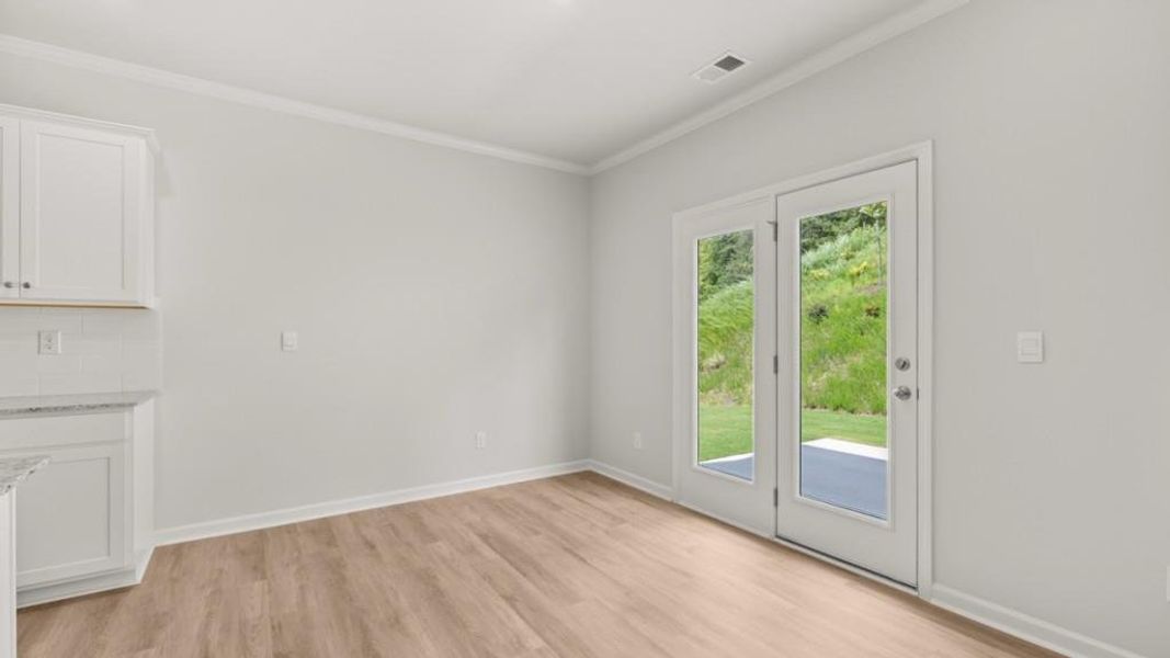 Spacious, unfurnished interior of a new home in Creekview, Atlanta (Image 17).