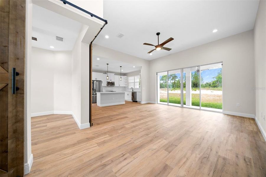 Spacious, unfurnished interior of a new home in , Dunnellon (Image 39).
