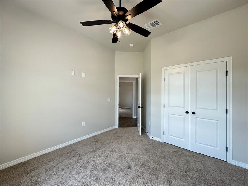 Spacious, unfurnished interior of a new home in , Lorena (Image 19).