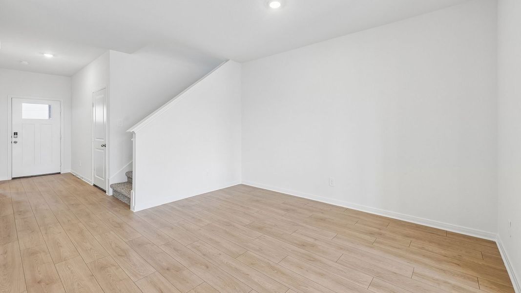 Spacious, unfurnished interior of a new home in Briarwood, Elgin (Image 20).