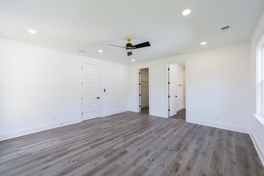 Spacious, unfurnished interior of a new home in , North Charleston (Image 62).