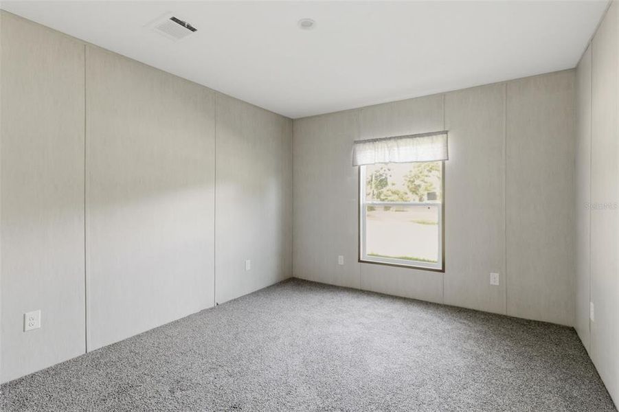 Spacious, unfurnished interior of a new home in , Spring Hill (Image 9).
