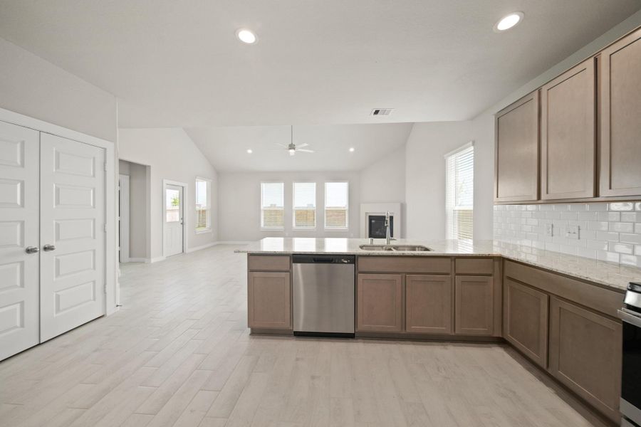 Image 43 of a home in Beacon Hill.