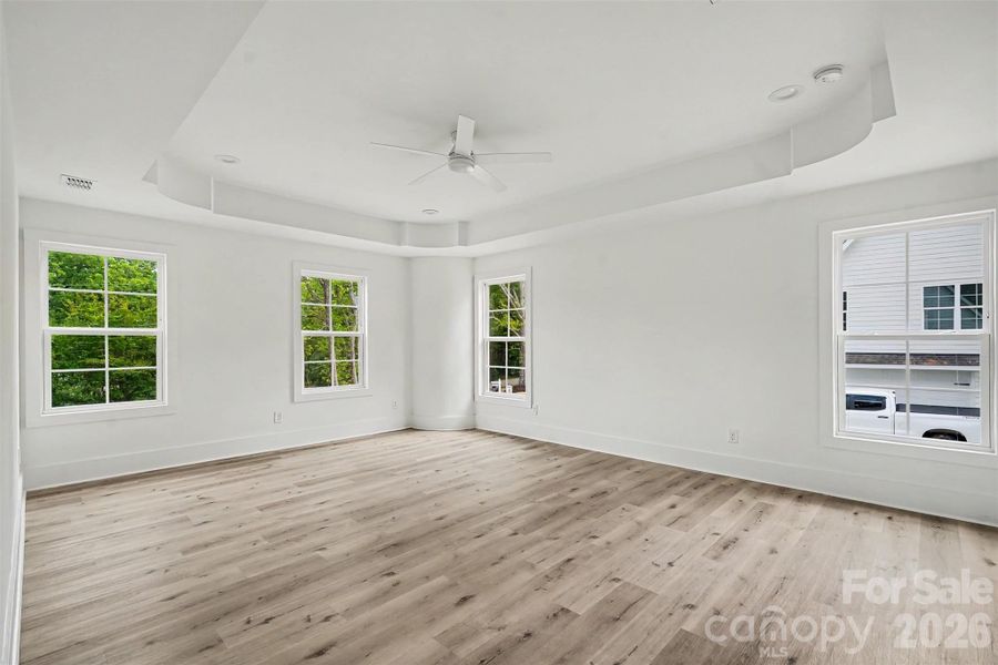 Spacious, unfurnished interior of a new home in , Mint Hill (Image 25).