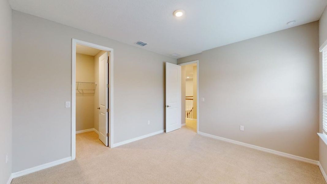 Spacious, unfurnished interior of a new home in Headwaters at Lofton Creek, Yulee (Image 22). Spacious, unfurnished interior of a new home in Headwaters at Lofton Creek, Yulee (Image 22).