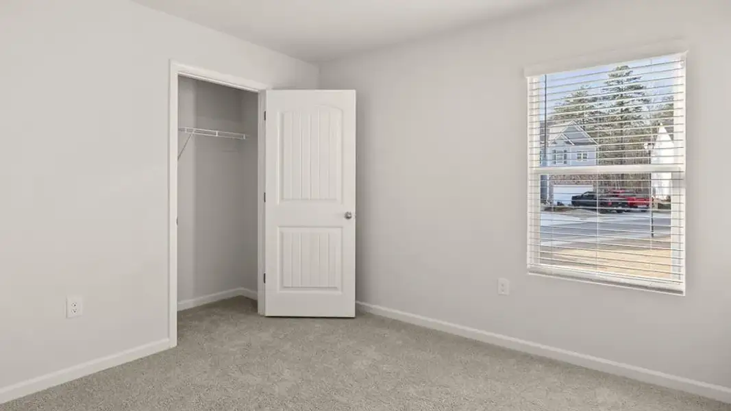 Spacious, unfurnished interior of a new home in Pointe Park, Union City (Image 14).