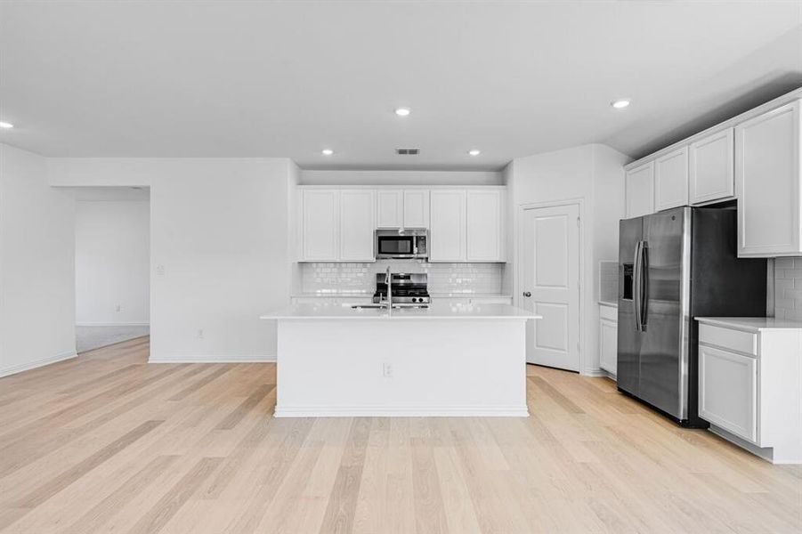 2608 Glacier Road ~ Ready Now