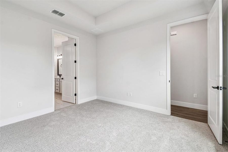 Spacious, unfurnished interior of a new home in North River Ranch – Garden Series, Parrish (Image 32).