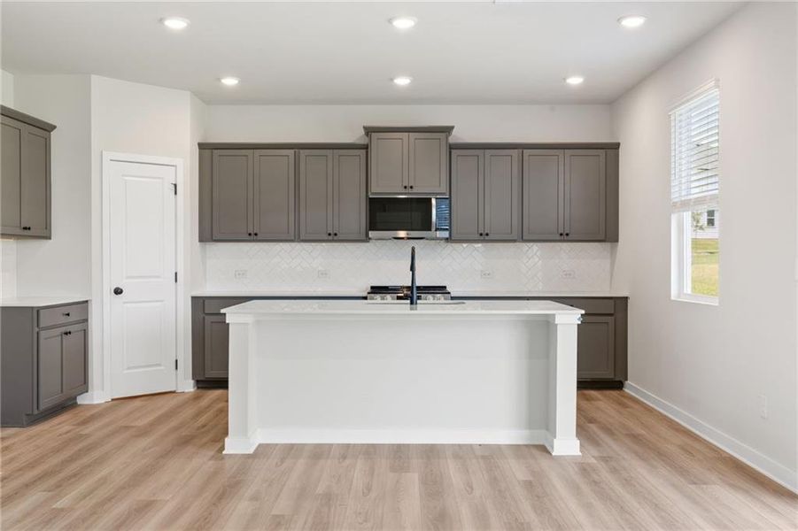 Furnished interior view inside a new home in Oak Grove Glen, Snellville (Image 11). Furnished interior view inside a new home in Oak Grove Glen, Snellville (Image 11).