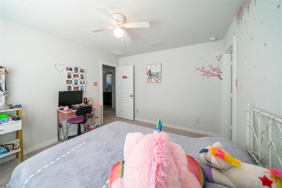 Furnished interior view inside a new home in Mason Woods, Cypress (Image 18). Furnished interior view inside a new home in Mason Woods, Cypress (Image 18).