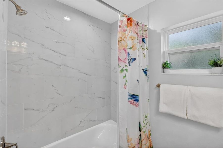 Close-up of interior finishes inside a home in , Mount Dora (Image 22).