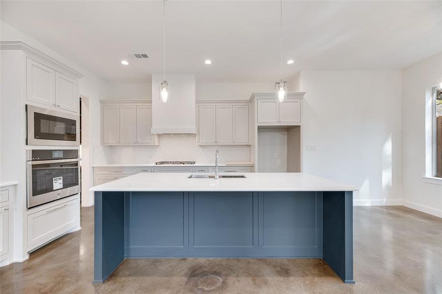 Furnished interior view inside a new home in , Dallas (Image 8).
