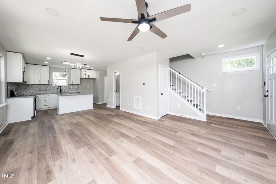 8-web-or-mls-616 Belt St-7