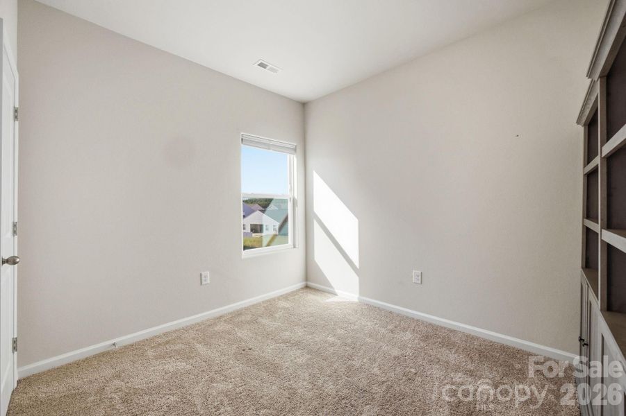 Spacious, unfurnished interior of a new home in Stagecoach Station, Gastonia (Image 30).