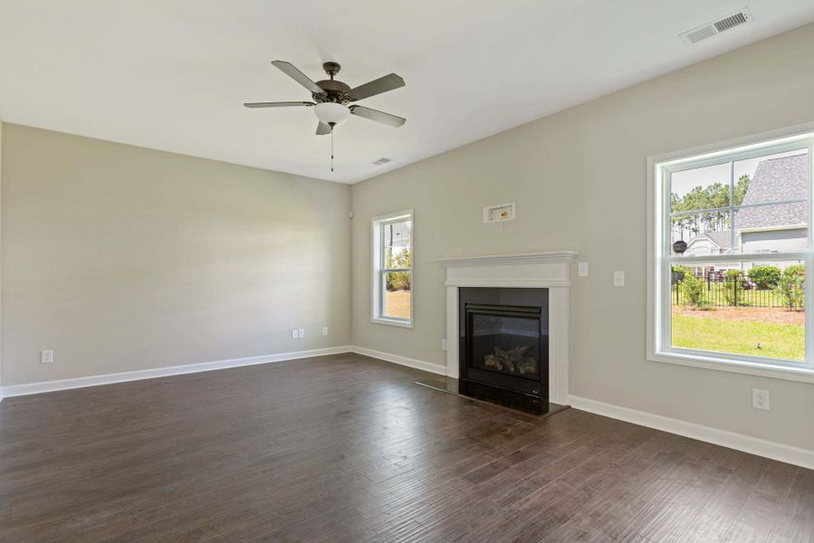 Great Room with Fireplace Option Great Room with Fireplace Option